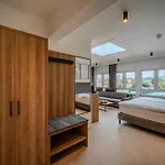 Msliving Hotell *