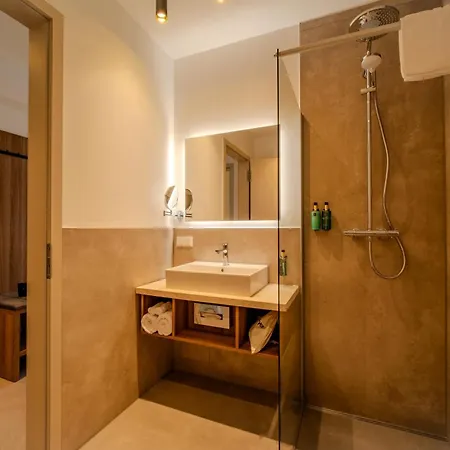 Msliving Hotel